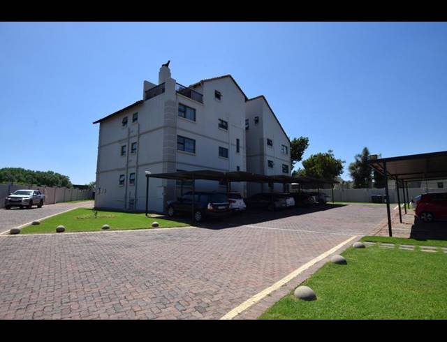 1 BEDROOM APARTMENT FOR SALE IN SUNNINGHILL